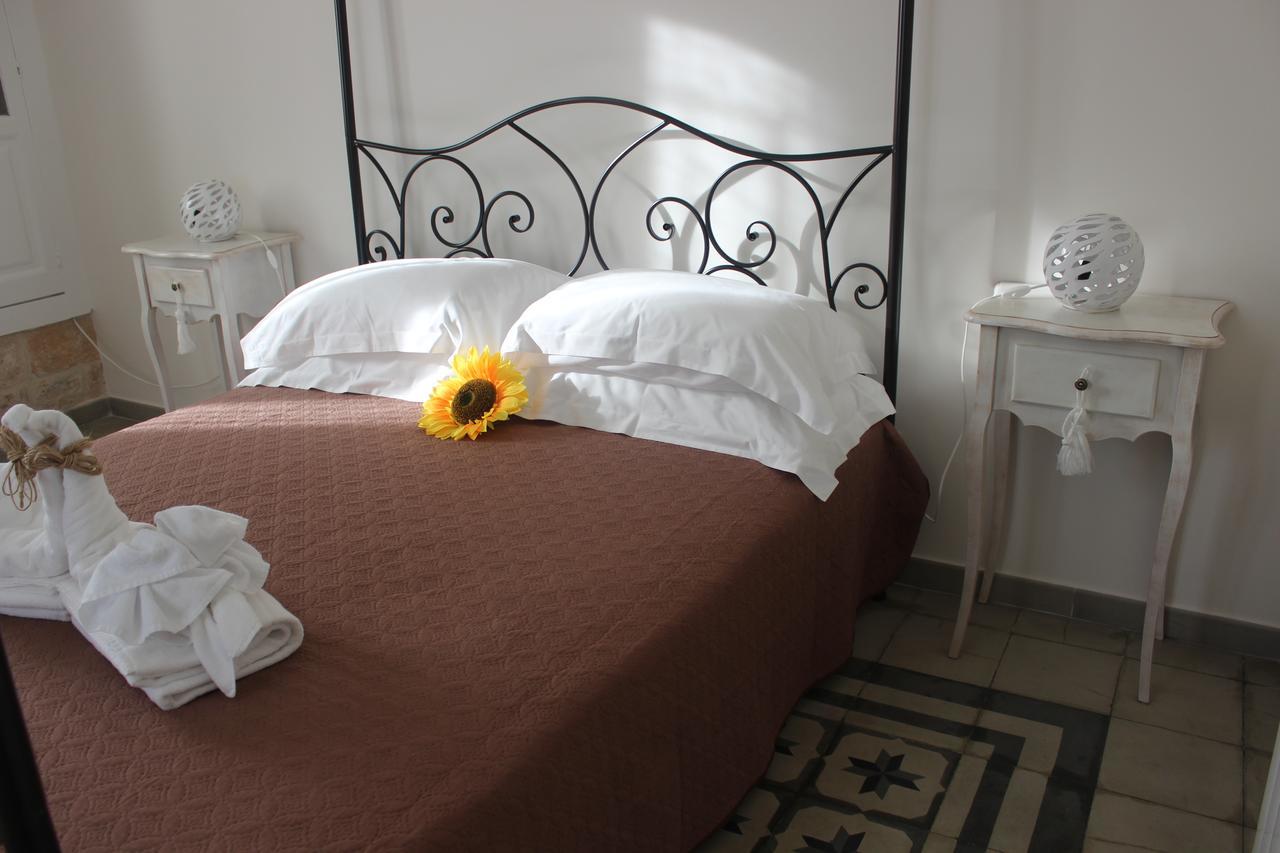 ポリニャーノ・ア・マーレ Dimora Girolamo Bed & Breakfast エクステリア 写真