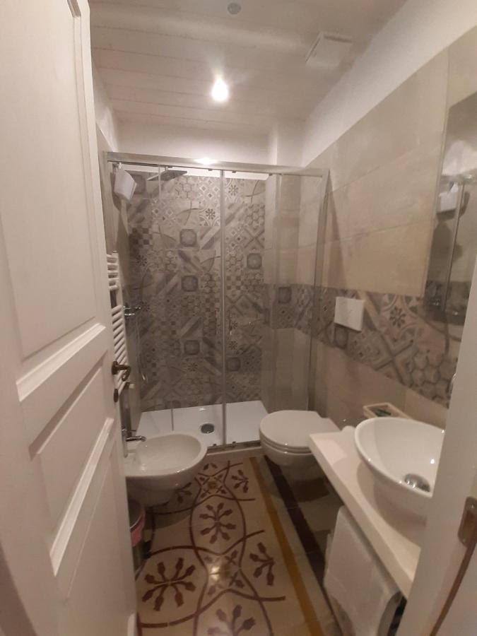 ポリニャーノ・ア・マーレ Dimora Girolamo Bed & Breakfast エクステリア 写真